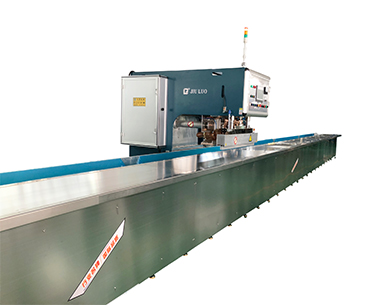 久羅移動式膜材焊接機(jī)